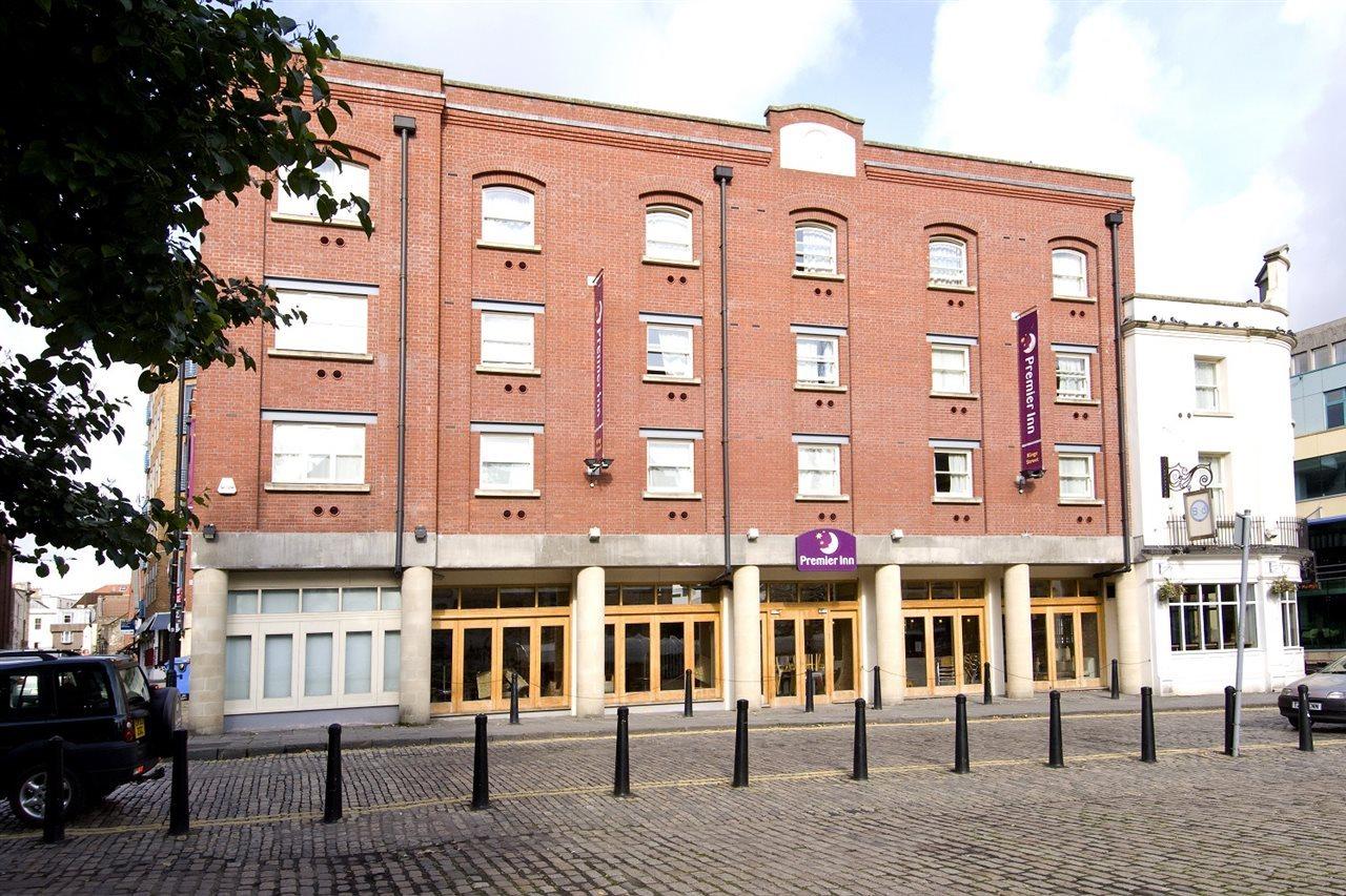Premier Inn Bristol City Centre King Street Екстериор снимка