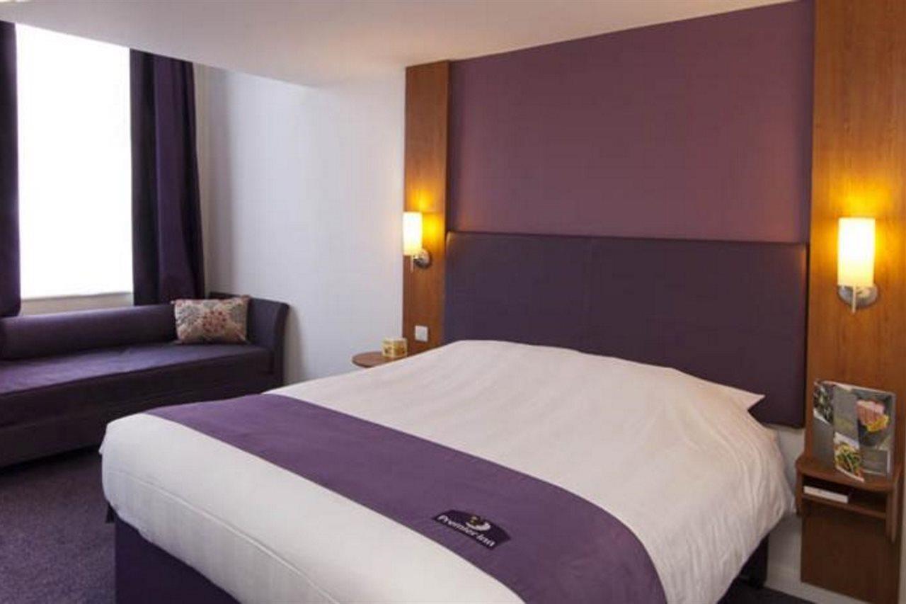 Premier Inn Bristol City Centre King Street Екстериор снимка