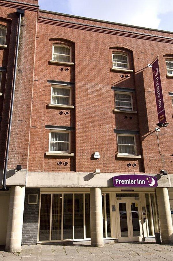 Premier Inn Bristol City Centre King Street Екстериор снимка