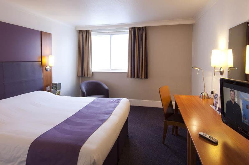 Premier Inn Bristol City Centre King Street Екстериор снимка
